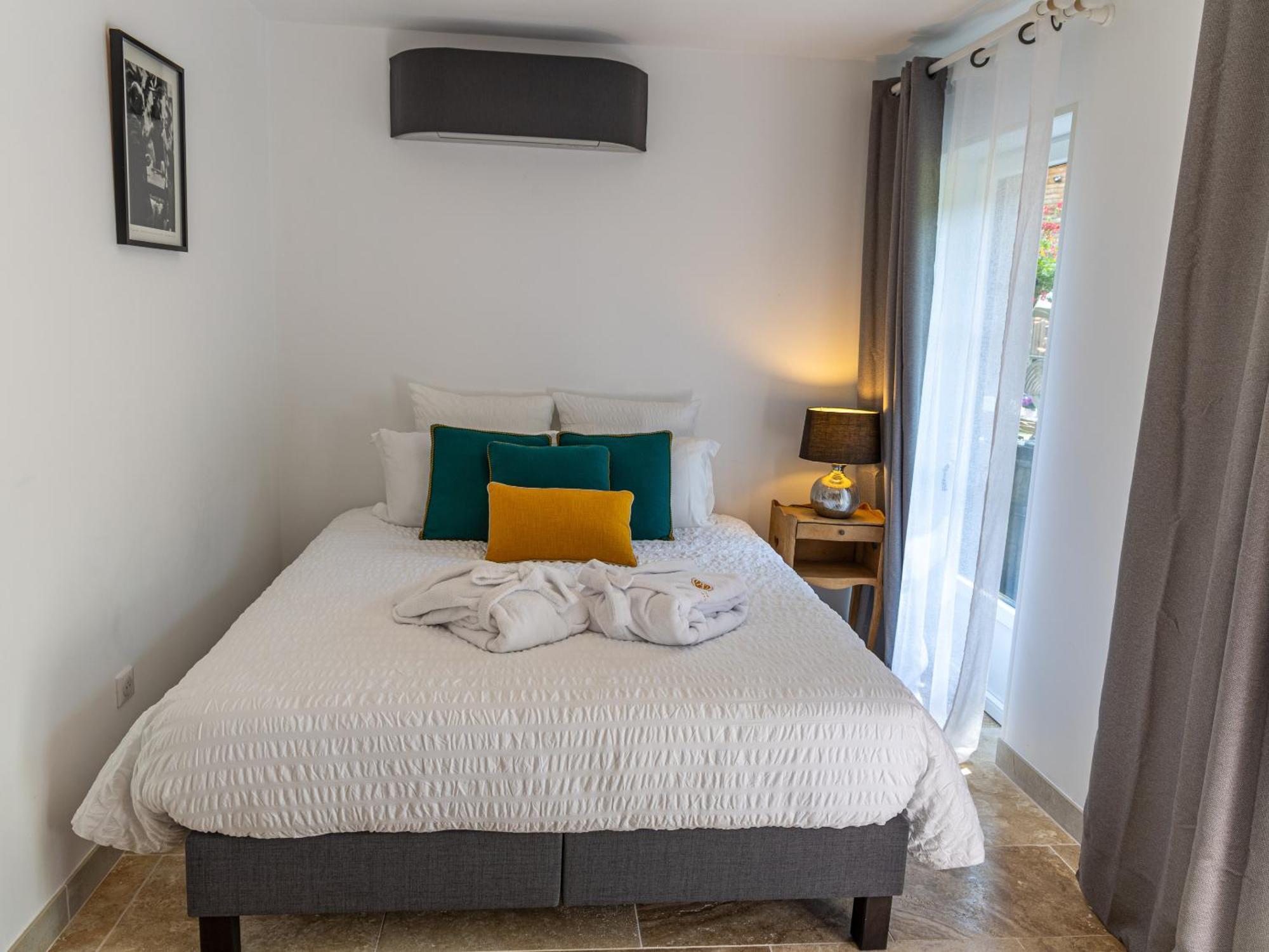 Le Domaine D'Angerville - Chambres D'Hotes Luaran gambar